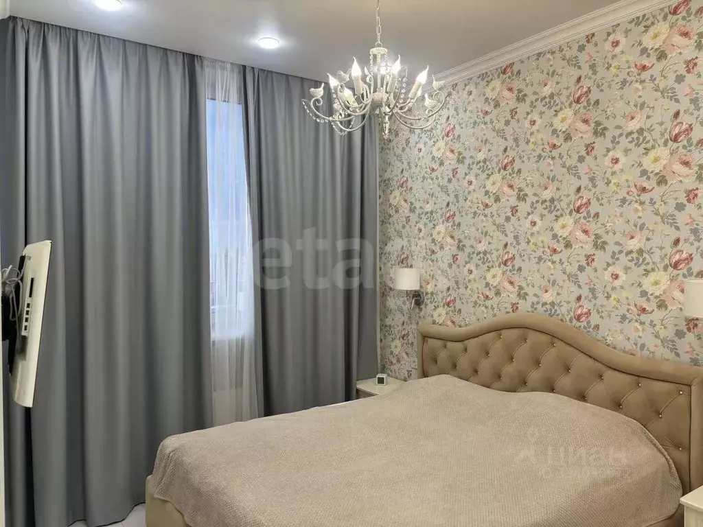 3-к кв. Тюменская область, Тюмень ул. Газовиков, 73 (75.5 м) - Фото 1