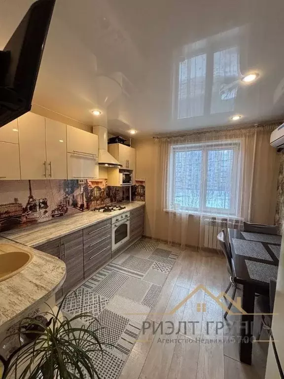 2-к кв. Татарстан, Казань Ломжинская ул., 3 (50.4 м) - Фото 1