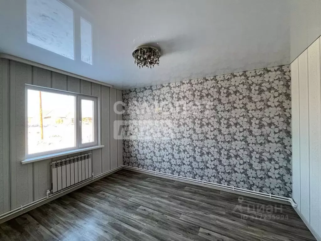 Дом в Омская область, Крутинка рп ул. Южная (76 м) - Фото 1