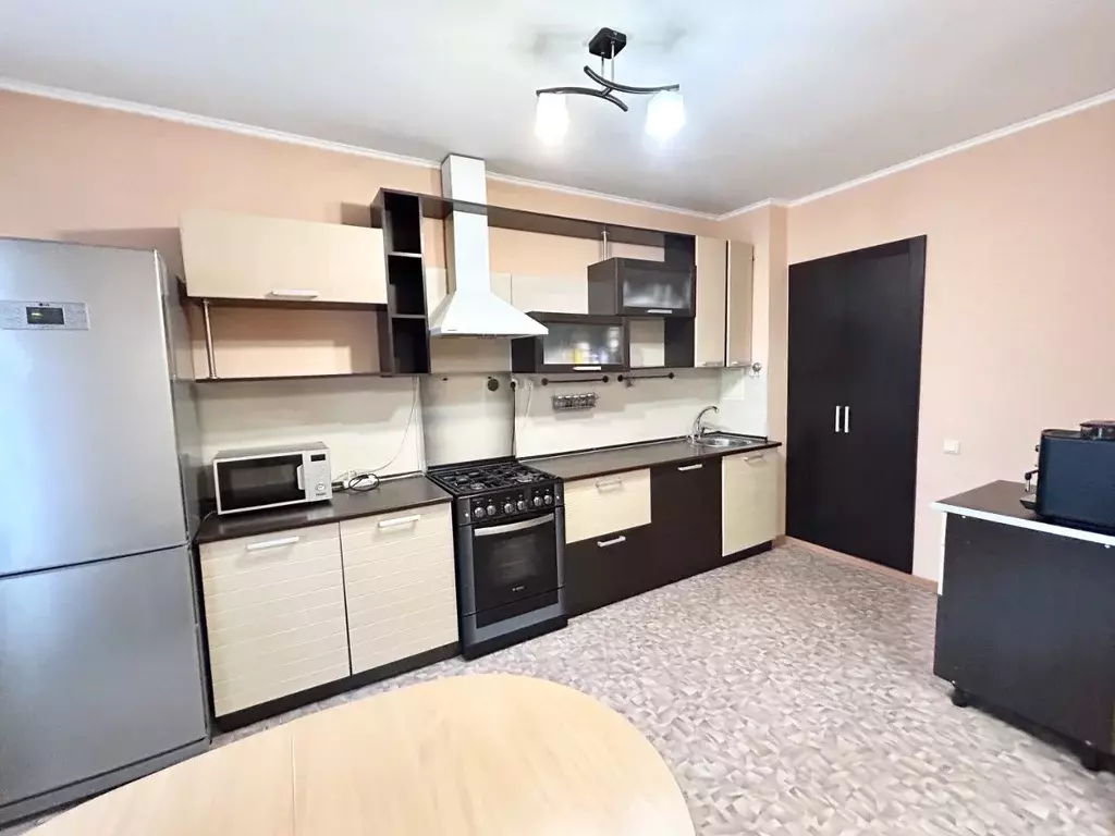 3-к кв. Татарстан, Казань ул. Аделя Кутуя, 44а (89.3 м) - Фото 0