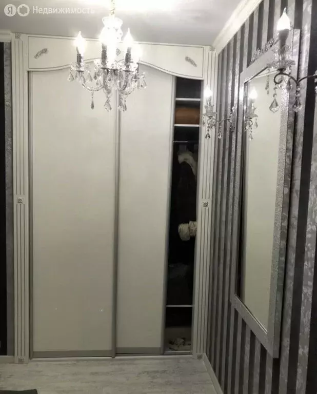 1-комнатная квартира: Ялуторовск, улица Революции, 129 (42.5 м) - Фото 2