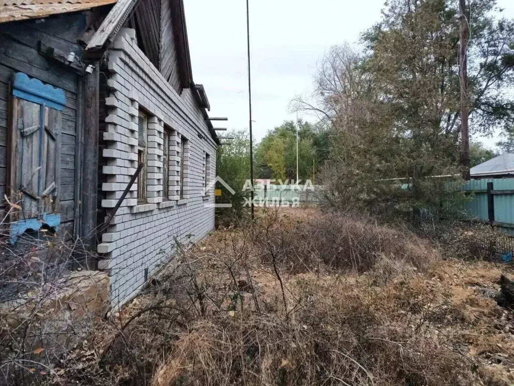 Дом в Астраханская область, Енотаевский муниципальный округ, пос. ... - Фото 2