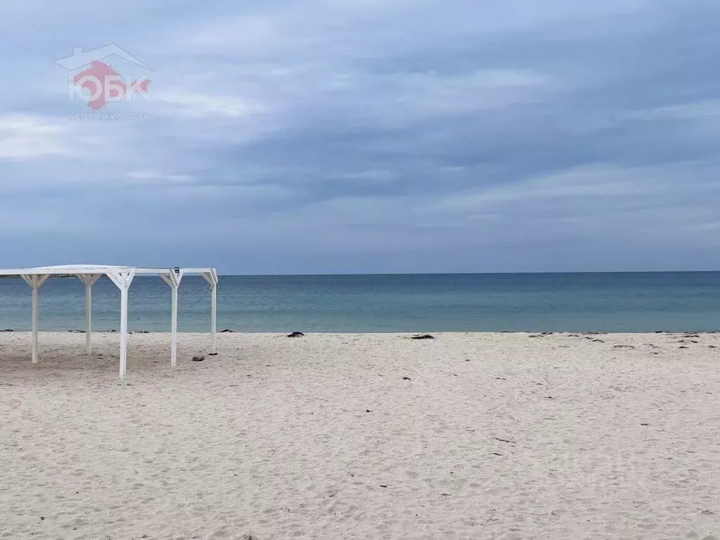 Участок в Крым, Сакский район, Лесновское с/пос, с. Прибрежное ул. ... - Фото 1