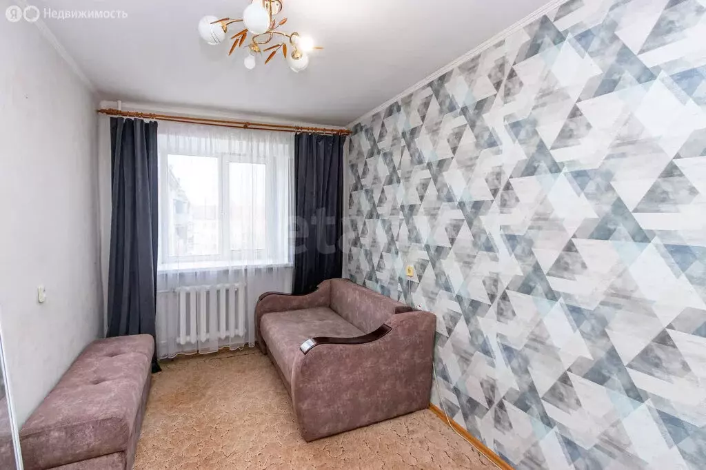 3-комнатная квартира: Тюмень, улица Карла Маркса, 12 (58.4 м) - Фото 2