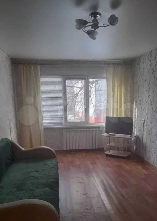 1-к. квартира, 35 м, 1/9 эт. - Фото 0