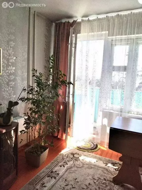 3-комнатная квартира: Улан-Удэ, микрорайон Стеклозавод, улица ... - Фото 0