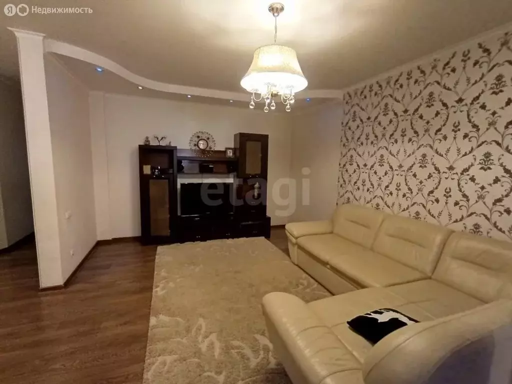 3-комнатная квартира: Владикавказ, Ардонская улица, 182 (107 м) - Фото 0