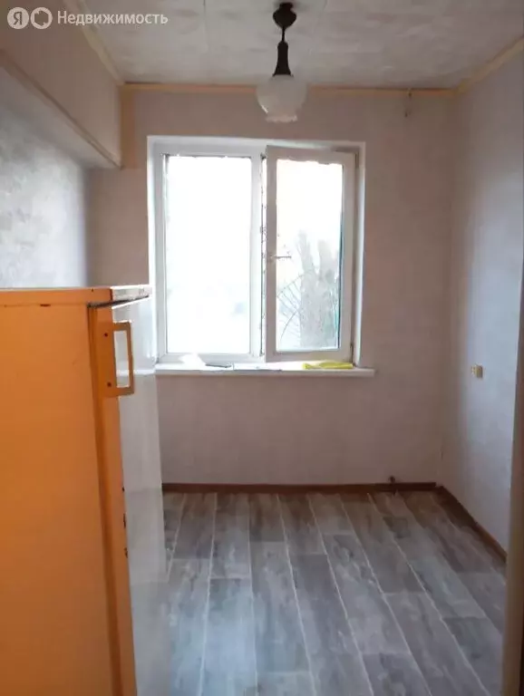 1к в -комнатной квартире (10 м) - Фото 0