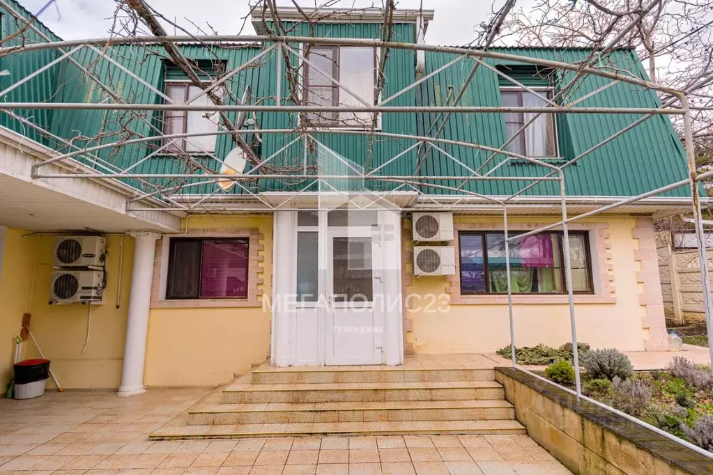 Дом в Краснодарский край, Геленджик ул. Голубая Бухта, 8 (403 м) - Фото 2