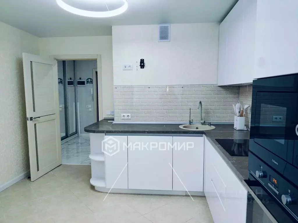 2-к кв. Брянская область, Брянск ул. Комарова, 49 (45.1 м) - Фото 1