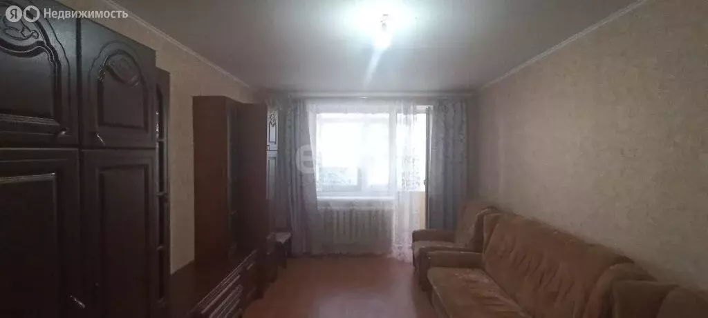 3-комнатная квартира: Феодосия, улица Челнокова, 66 (66.2 м) - Фото 2