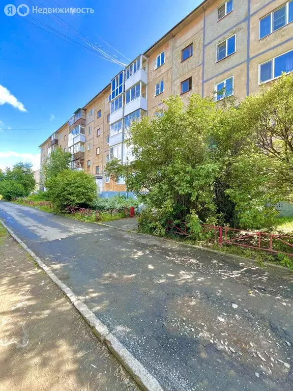 2-комнатная квартира: Первоуральск, улица Ватутина, 51 (42.5 м) - Фото 1