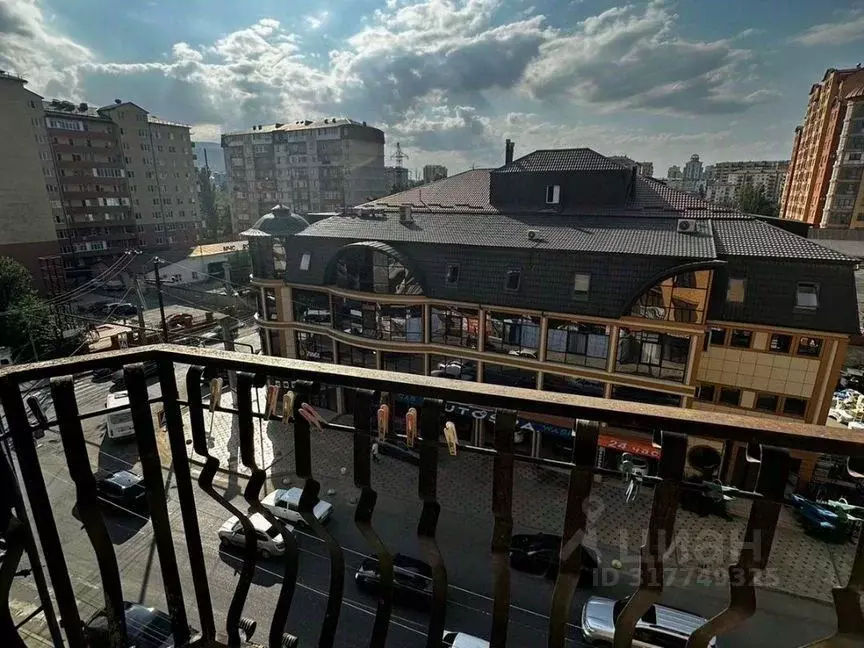 2-к кв. Дагестан, Махачкала ул. Азизова (80.0 м) - Фото 0
