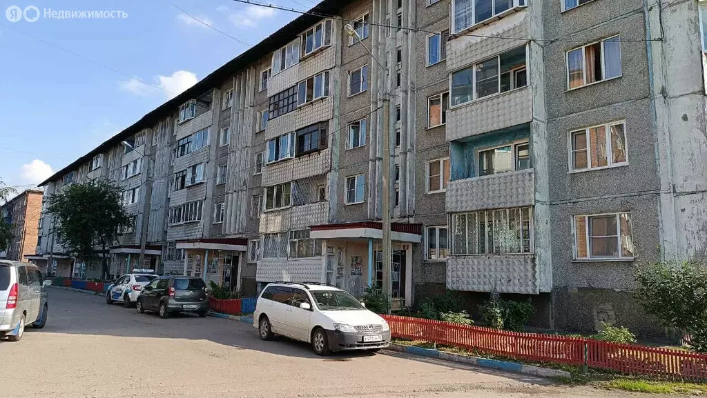 3-комнатная квартира: Иркутск, улица Воровского, 19А (48 м) - Фото 0