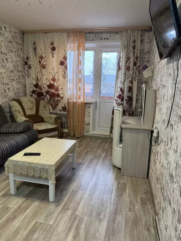 Комната Иркутская область, Иркутск ул. Помяловского, 15а - Фото 0
