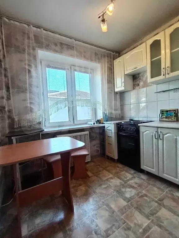 3-к. квартира, 63 м, 5/5 эт. - Фото 0