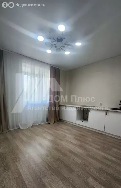 3-комнатная квартира: Вологда, Фрязиновская улица, 10 (92 м) - Фото 0
