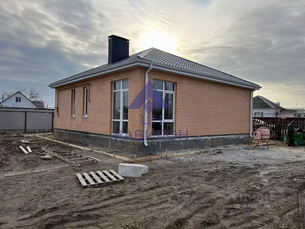 Дом в Ростовская область, Цимлянск ул. Буденного (100 м) - Фото 1