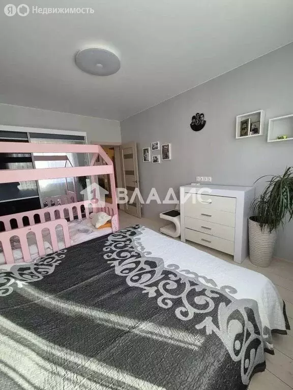 2-комнатная квартира: Калининград, улица Александра Невского, 255 ... - Фото 2