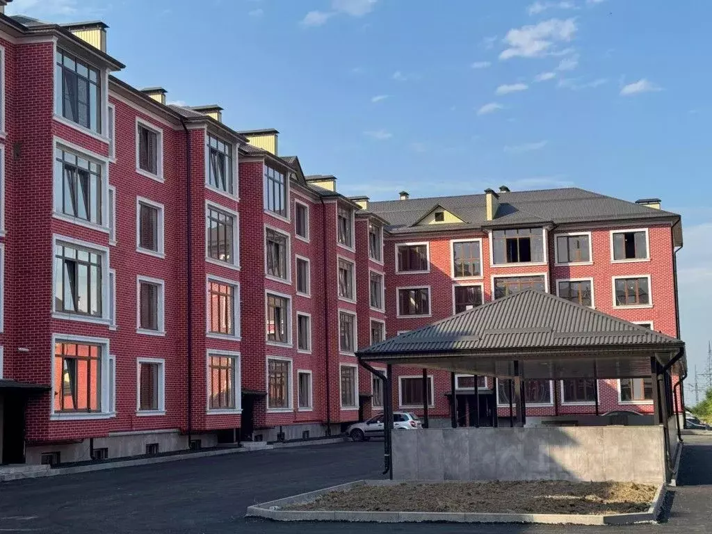 3-к кв. Кабардино-Балкария, Нальчик ул. Шогенова, 75А (82.0 м) - Фото 1