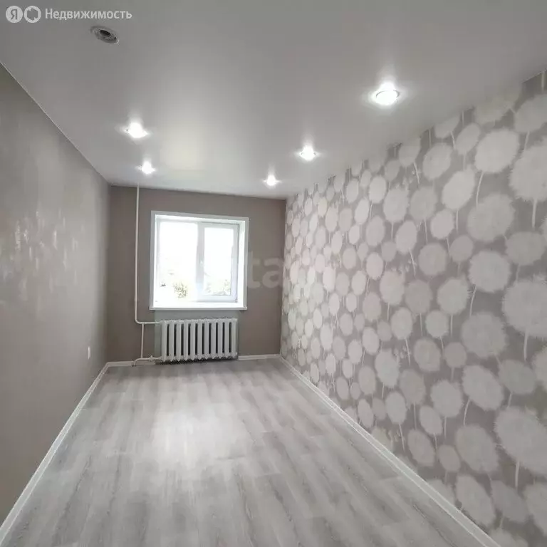 3-комнатная квартира: Ялуторовск, улица Новикова, 28 (58 м) - Фото 1