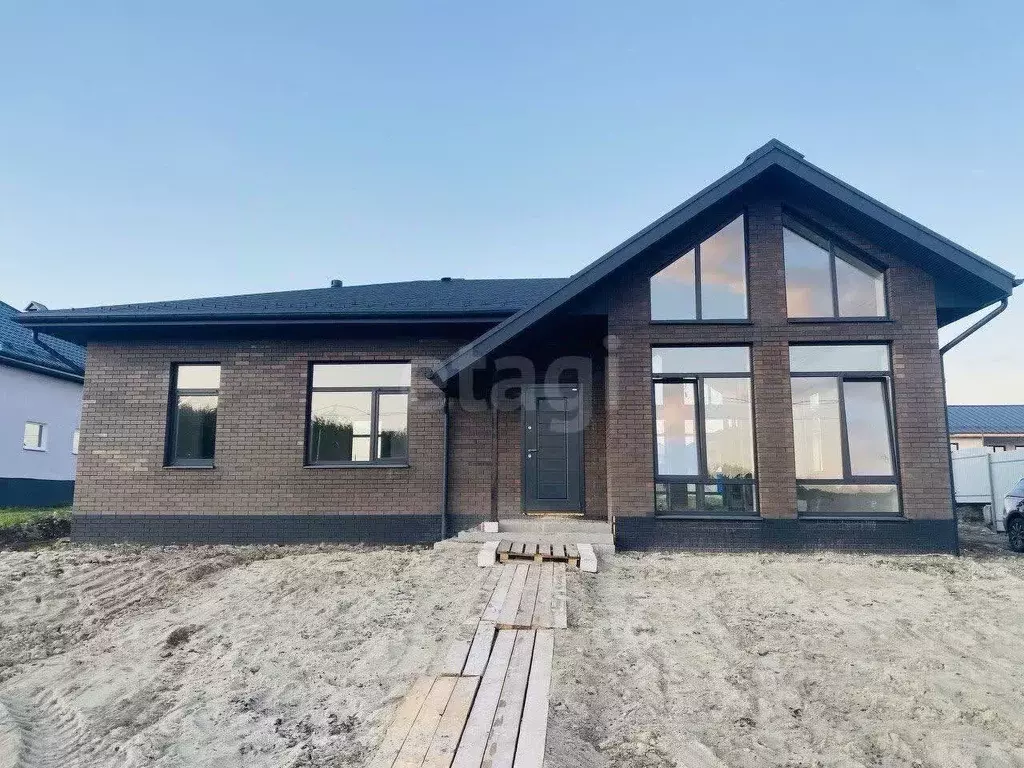 Дом в Курская область, Курский район, Моковский сельсовет, д. Духовец ... - Фото 1