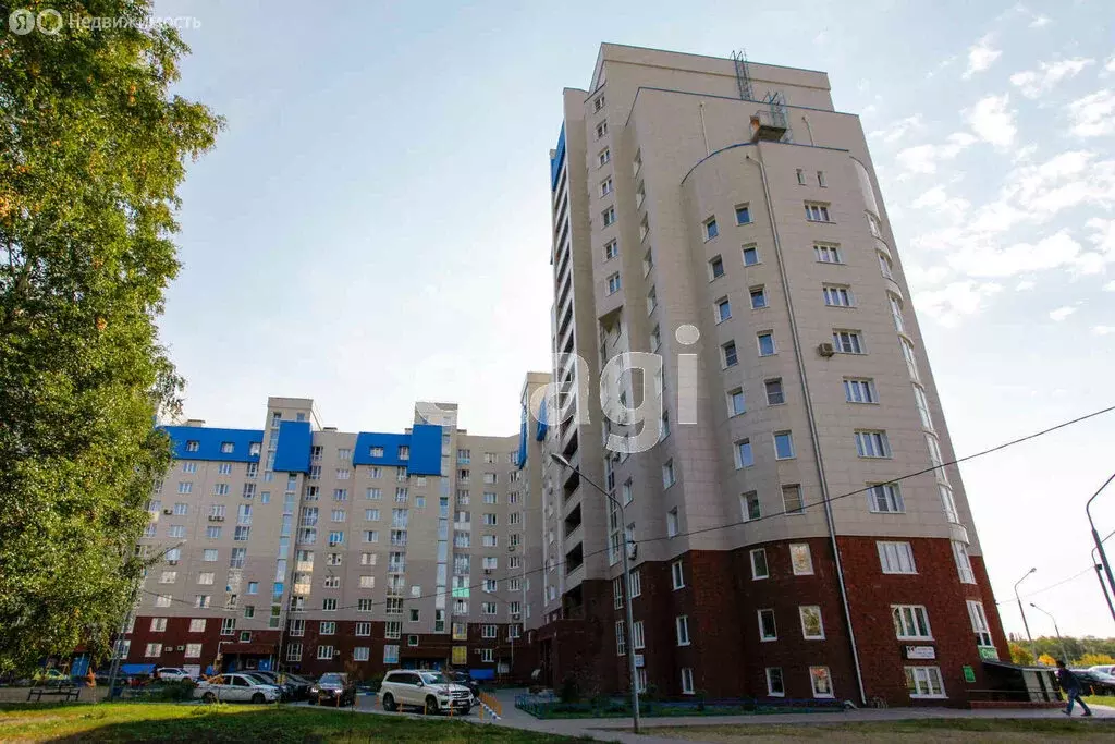 2-комнатная квартира: Омск, проспект Комарова, 21к2 (63 м) - Фото 1