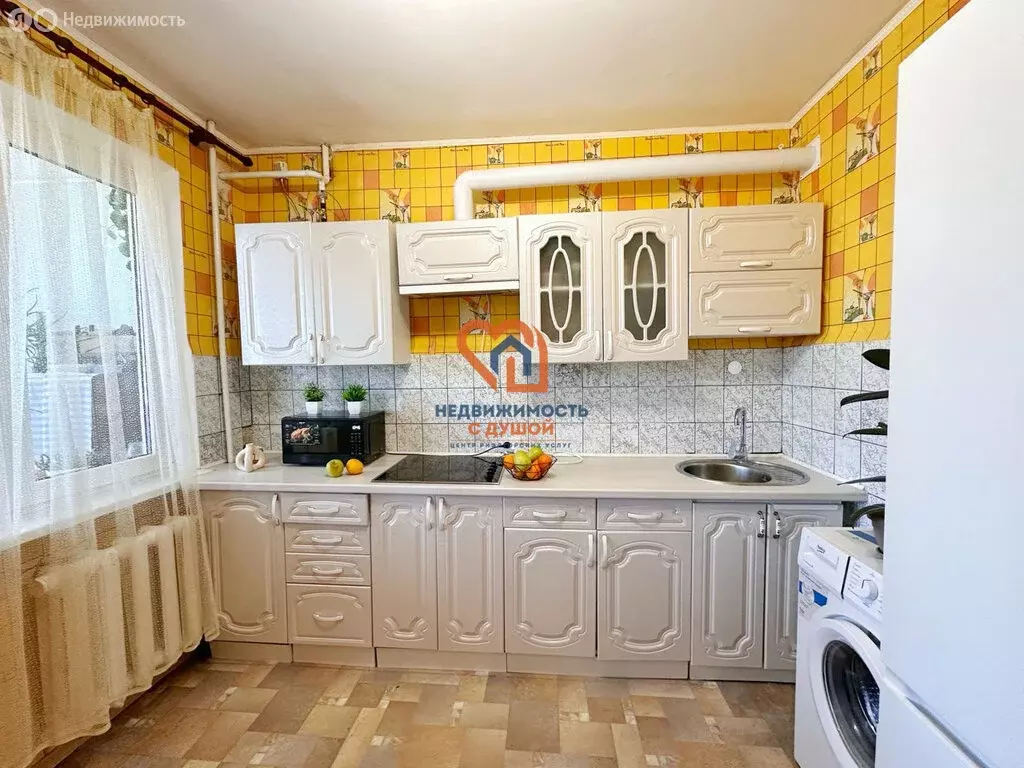3-комнатная квартира: Судак, Партизанская улица, 17 (69.1 м) - Фото 1