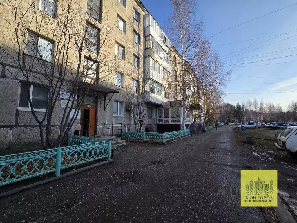 3-к кв. Ханты-Мансийский АО, Пыть-Ях 2-й Нефтяников мкр, 23 (58.1 м) - Фото 1