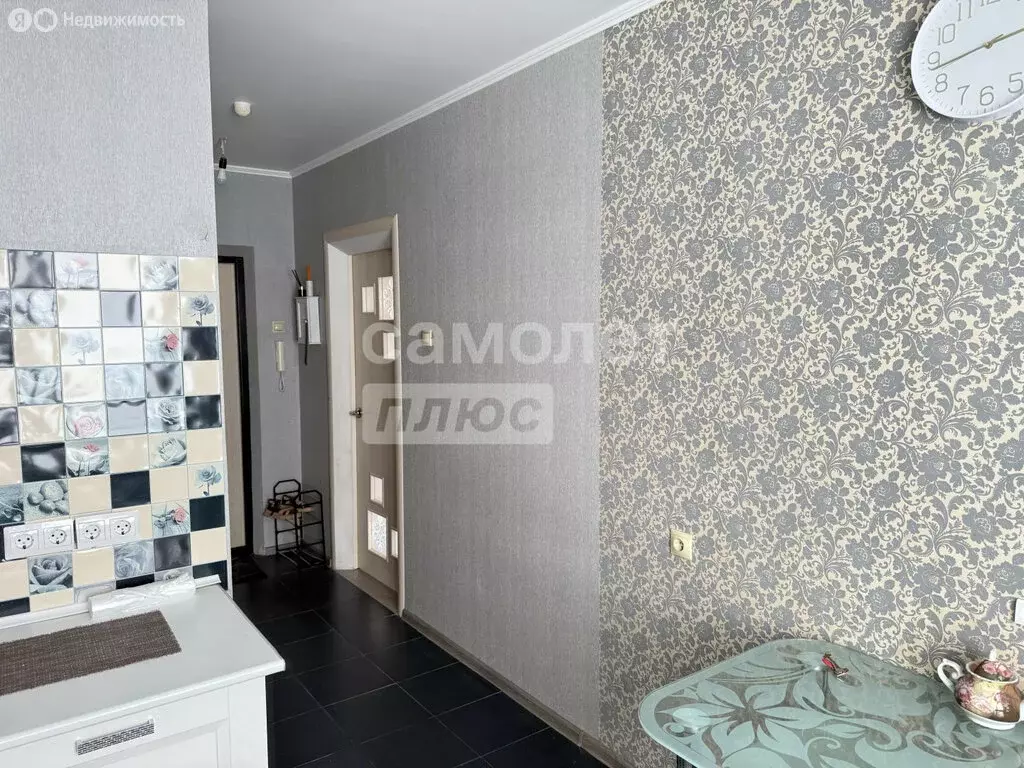 1-комнатная квартира: Омск, улица Завертяева, 9к6 (35 м) - Фото 1
