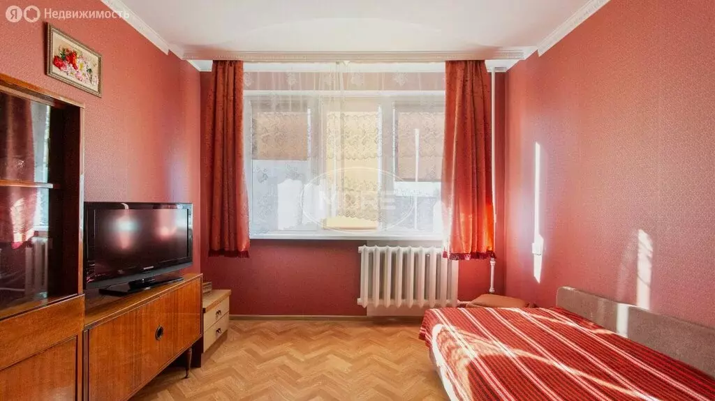 3-комнатная квартира: Калининград, улица Багратиона, 140 (63.3 м) - Фото 0