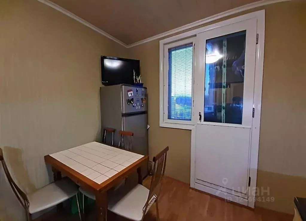 2-к кв. Мурманская область, Мурманск ул. Георгия Седова, 22 (56.8 м) - Фото 2