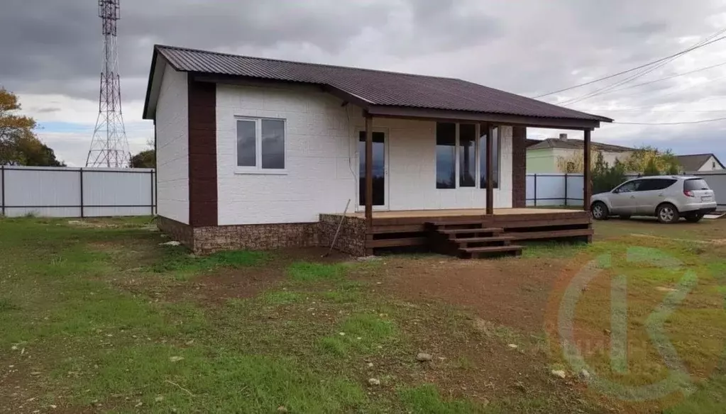 Дом в Крым, Сакский район, Суворовское с/пос, с. Великое пер. Зеленый ... - Фото 1