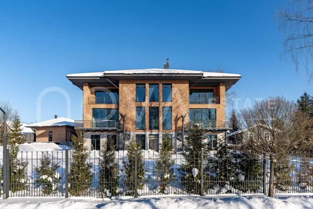 Дом в Ленинградская область, Выборгский район, Первомайское с/пос, ... - Фото 1