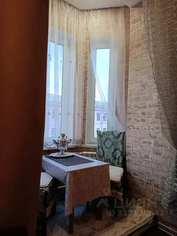 Комната Санкт-Петербург просп. Средний Васильевского острова, 14/45 - Фото 1