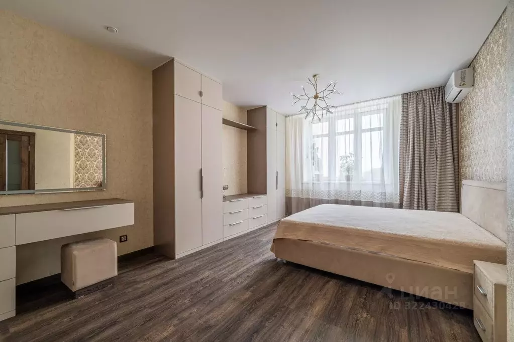 3-к кв. Свердловская область, Екатеринбург ул. 8 Марта, 190 (94.5 м) - Фото 1