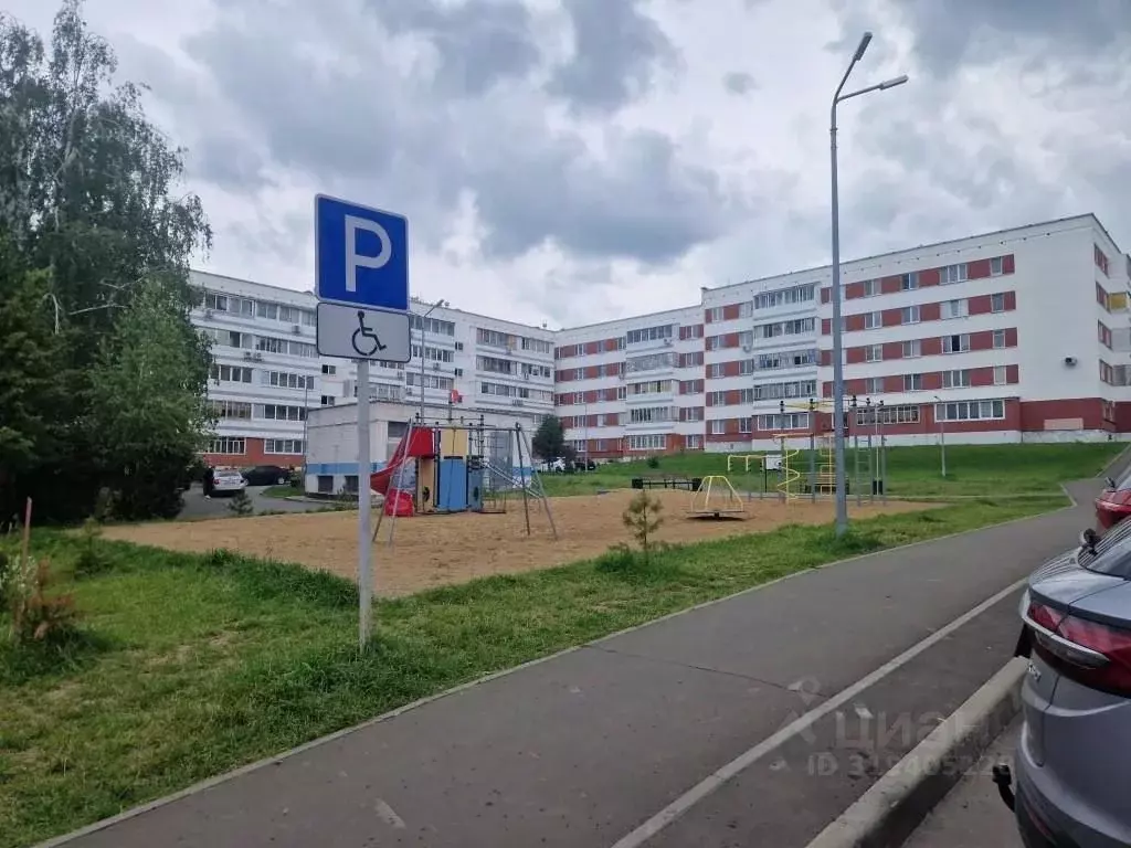 1-к кв. Татарстан, Набережные Челны бул. Бердаха, 1 (30.0 м) - Фото 0