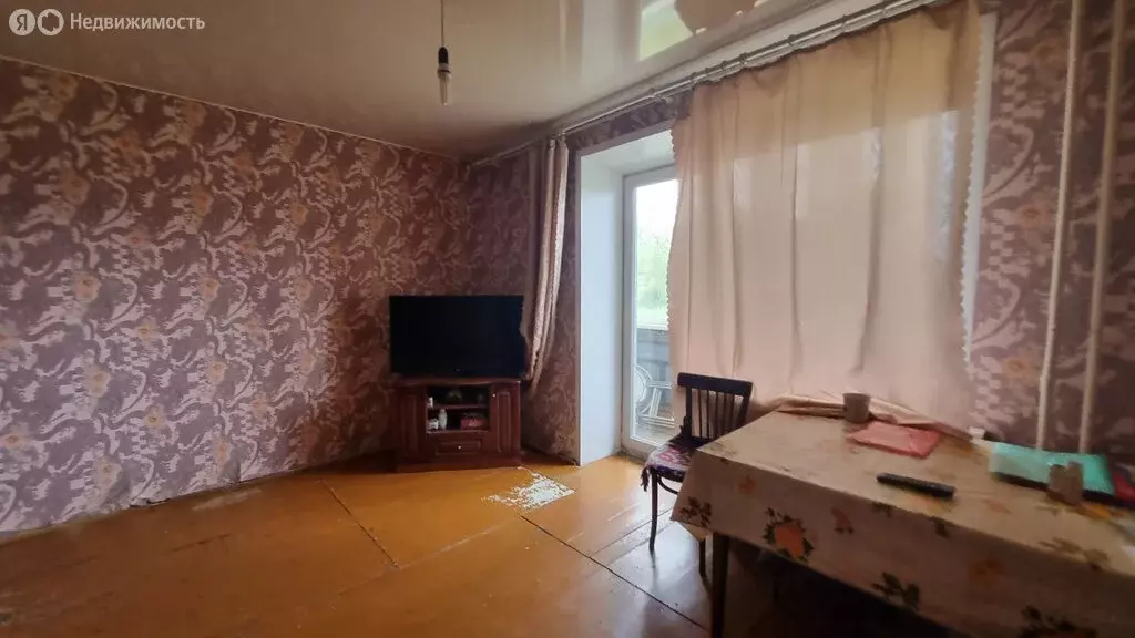 2-комнатная квартира: Артёмовский, улица Полярников, 33 (46 м) - Фото 1