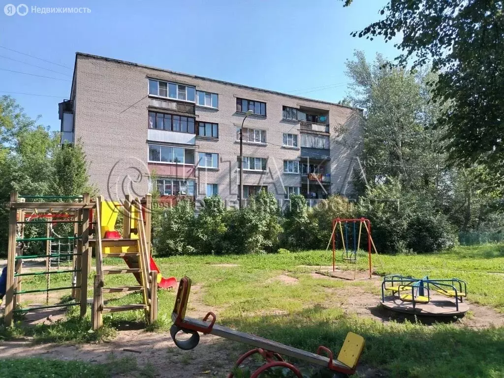 5-комнатная квартира: Луга, Нарвская улица, 16 (113.7 м) - Фото 1