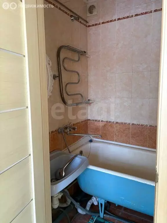 3-комнатная квартира: Тюмень, улица Мельникайте, 97 (55 м) - Фото 2