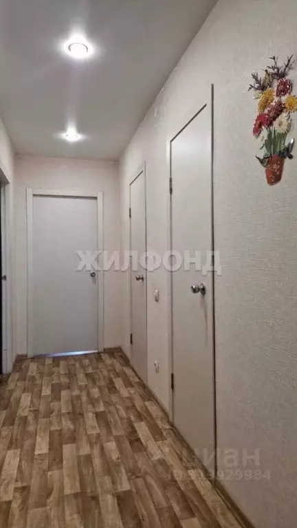 3-к кв. Новосибирская область, Новосибирск ул. Ивана Севастьянова, 9 ... - Фото 0