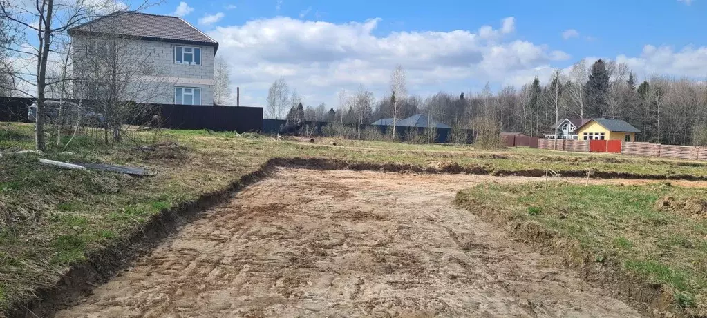 Участок в Московская область, Дмитровский муниципальный округ, д. ... - Фото 0