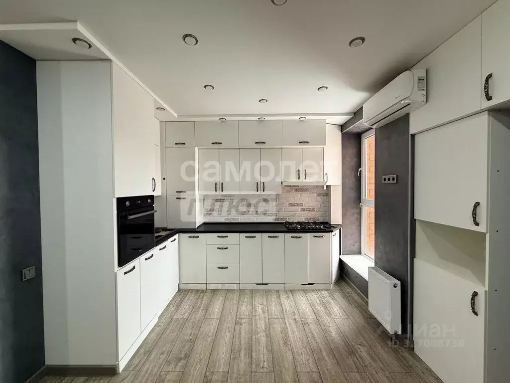 2-к кв. Волгоградская область, Волгоград ул. 70-летия Победы, 10 (54.7 ... - Фото 1