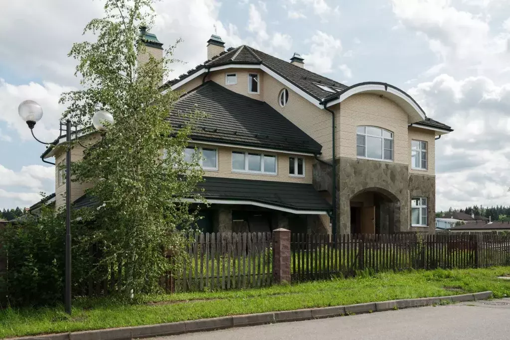 Коттедж в Московская область, Наро-Фоминский городской округ, ... - Фото 0