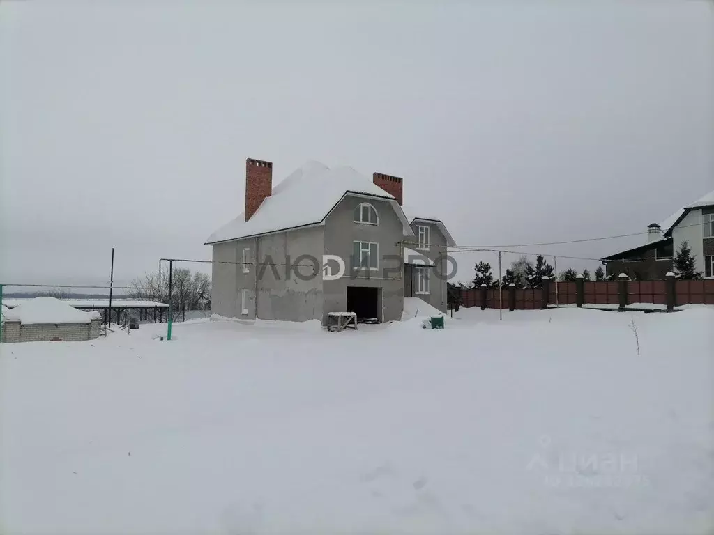 Коттедж в Саратовская область, с. Усть-Курдюм ул. Крайняя (470 м) - Фото 2