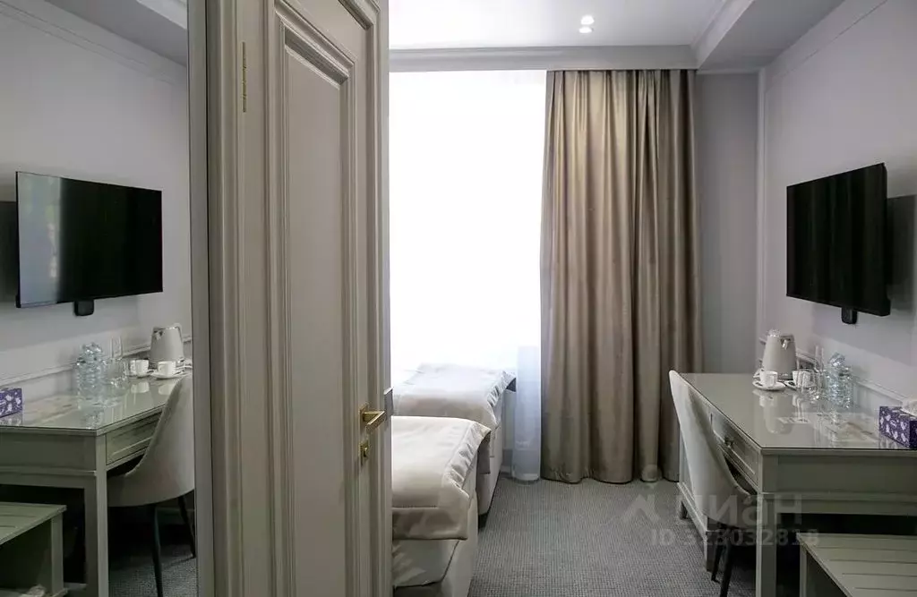 Комната Нижегородская область, Нижний Новгород ул. Мичурина, 1 - Фото 1