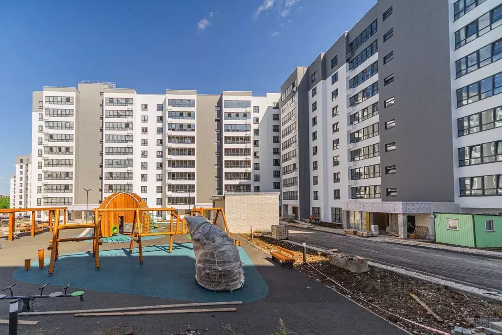 3-к кв. Саратовская область, Саратов ул. Имени Михаила Булгакова, 8 ... - Фото 0