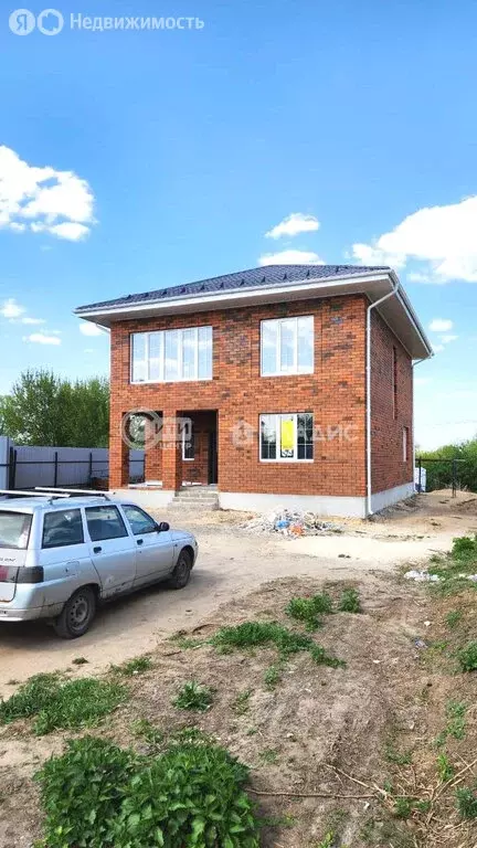 Дом в село Новая Усмань, Коммунарская улица (180 м) - Фото 0