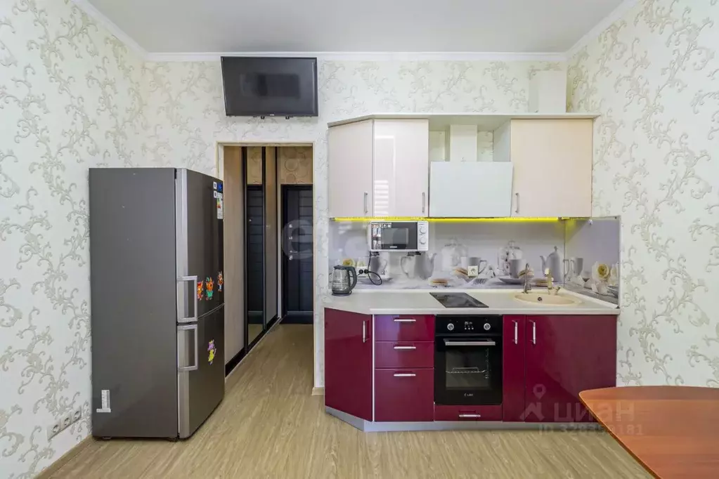 Студия Ханты-Мансийский АО, Сургут ул. Мелик-Карамова, 40 (28.0 м) - Фото 1