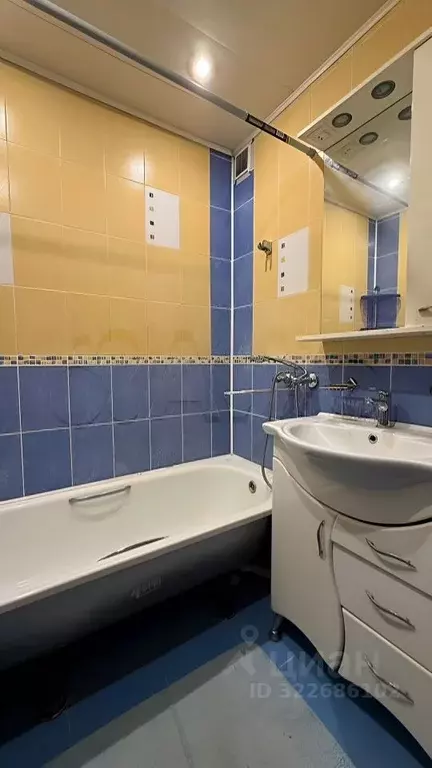 3-к кв. Орловская область, Орел Узловая ул., 3 (62.0 м) - Фото 0